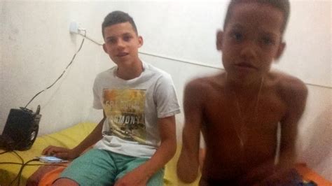 Vídeos Pornô Gay de Novinho .
